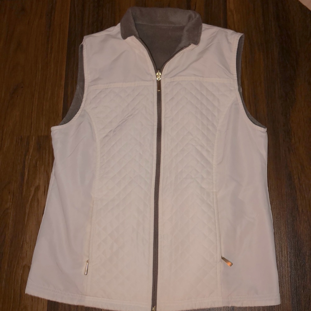 Reversible vest